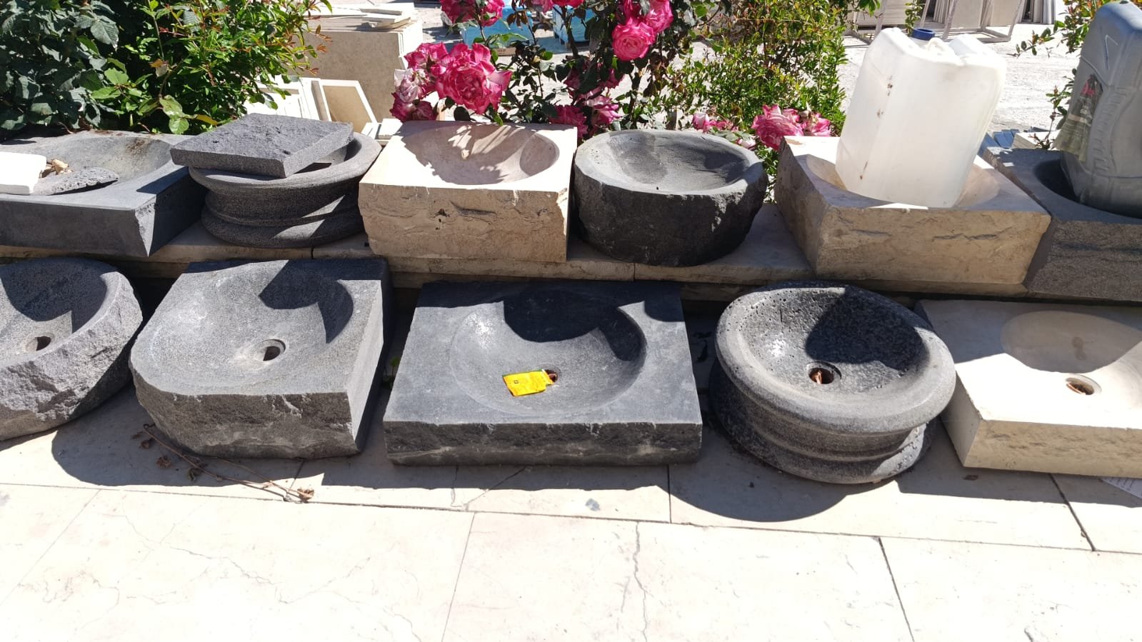 כיורי אבן טבעית לבחירה מהגלריה