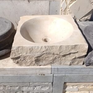 כיור אבן מרובע בגוון בהיר