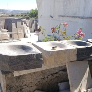 כיור אבן אובלי בגוון כהה